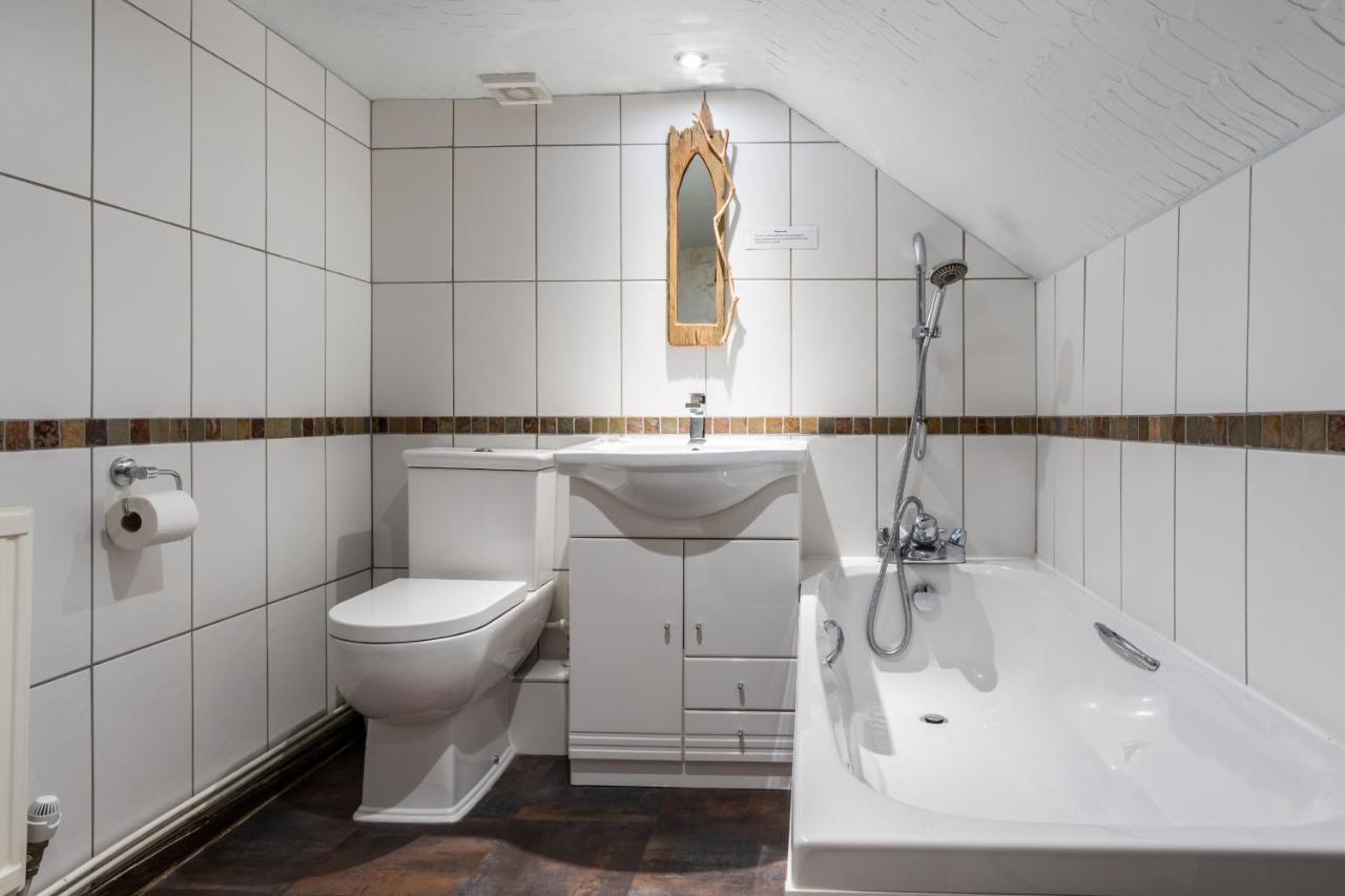 Finest Retreats - The Old Church House Inn Broadhempston Extérieur photo